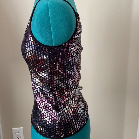 Shiny top - Picture 10 of 10